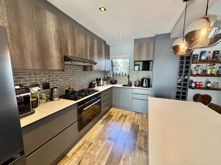 3 Bedroom Property for Sale in Sandown Western Cape